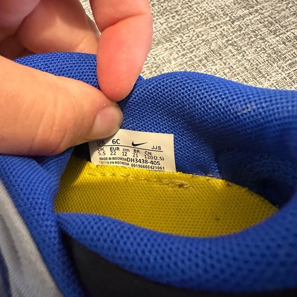 Nike Dynamo Go Blue Yellow Pull On Running Shoes Size 6C Toddler - Picture 9 of 9